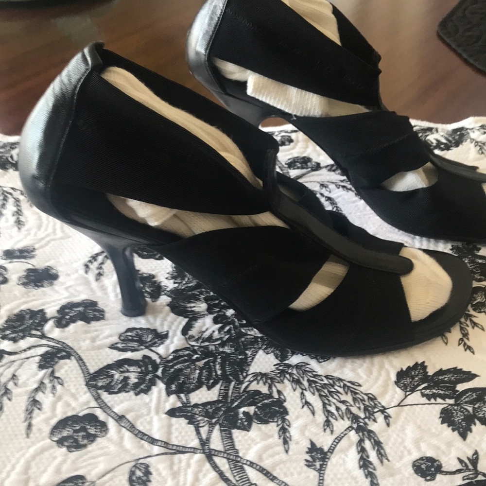Donald Pliner 3”  heels 👠 shoes